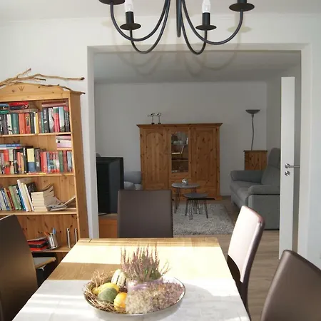 Apartment E. Und E. Walter